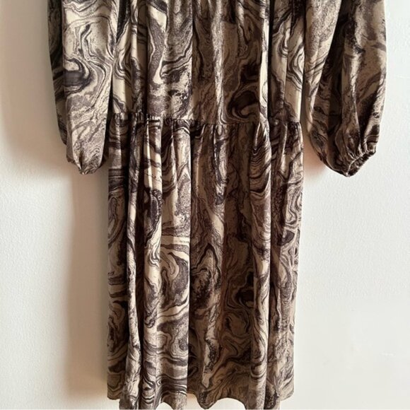 Moon River Sz L Marble Tiered Smocked Long Sleeves Bohemian Midi Dresss - Picture 8 of 11